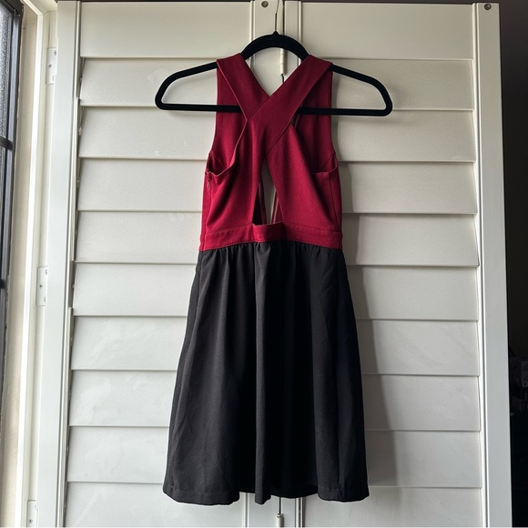 UO deep V neck red / maroon and black formal mini dress - Picture 3 of 7